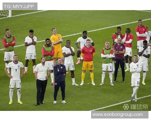 卡拉格：狼队体现得没有竞争力，他们下赛季要去英冠踢球了